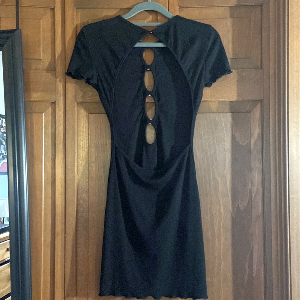 5/$40 Black Ribbed Backless XS Mini Dress~Peekaboo Front~Eyelet Opening-NWOT - Picture 2 of 7